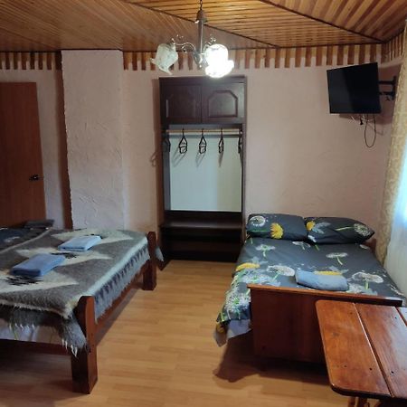 V Ulyanu Hotel Яремче Екстериор снимка