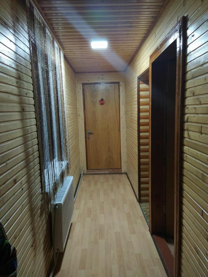V Ulyanu Hotel Яремче Екстериор снимка