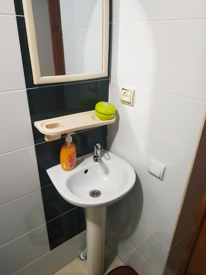 V Ulyanu Hotel Яремче Екстериор снимка