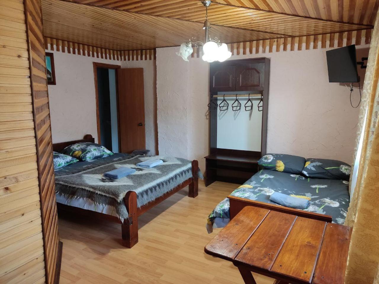 V Ulyanu Hotel Яремче Екстериор снимка