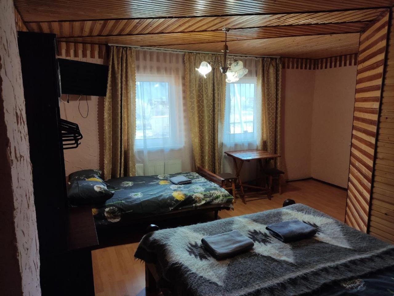 V Ulyanu Hotel Яремче Екстериор снимка