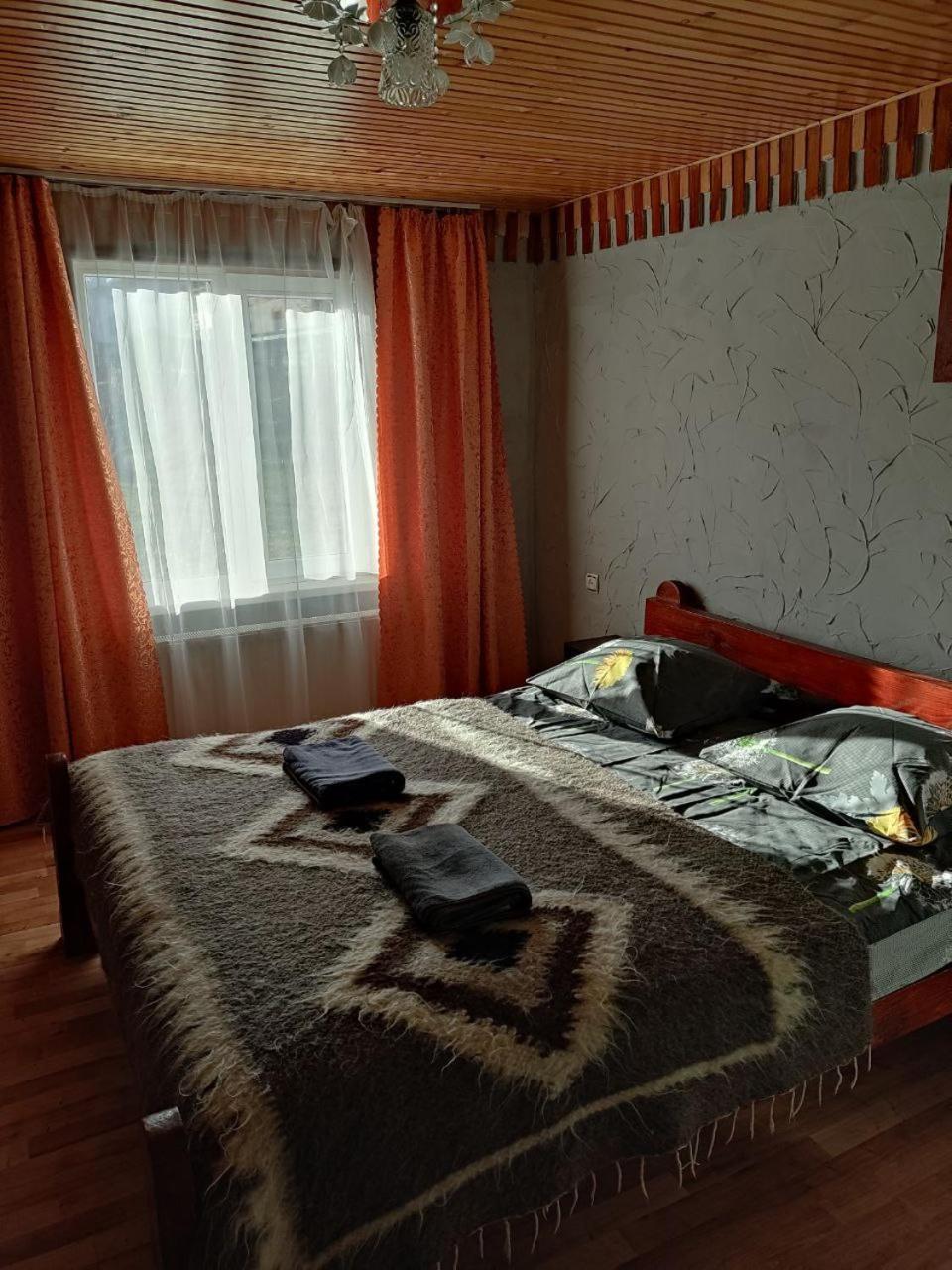 V Ulyanu Hotel Яремче Екстериор снимка