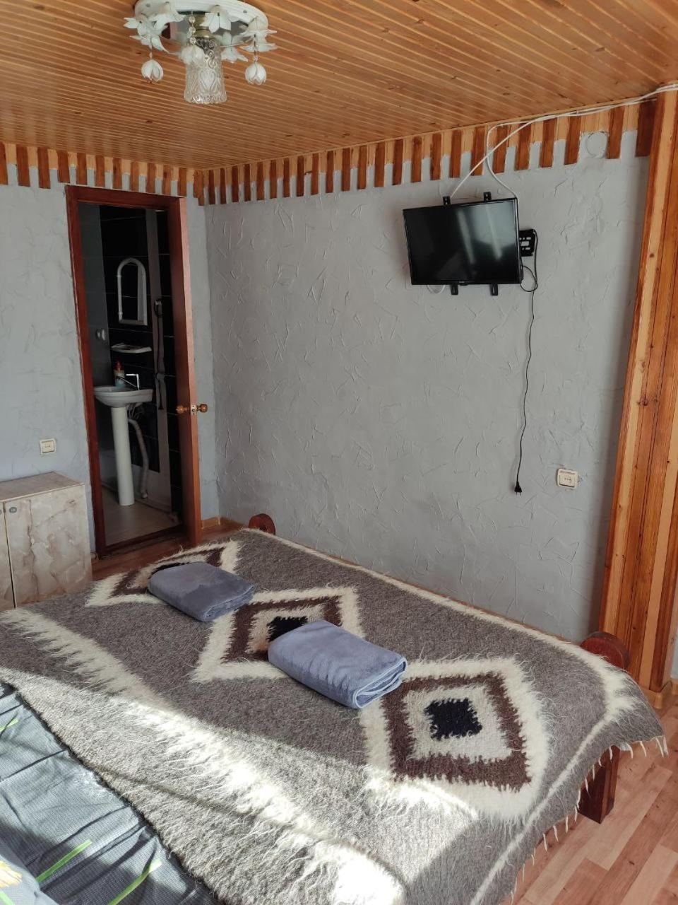 V Ulyanu Hotel Яремче Екстериор снимка